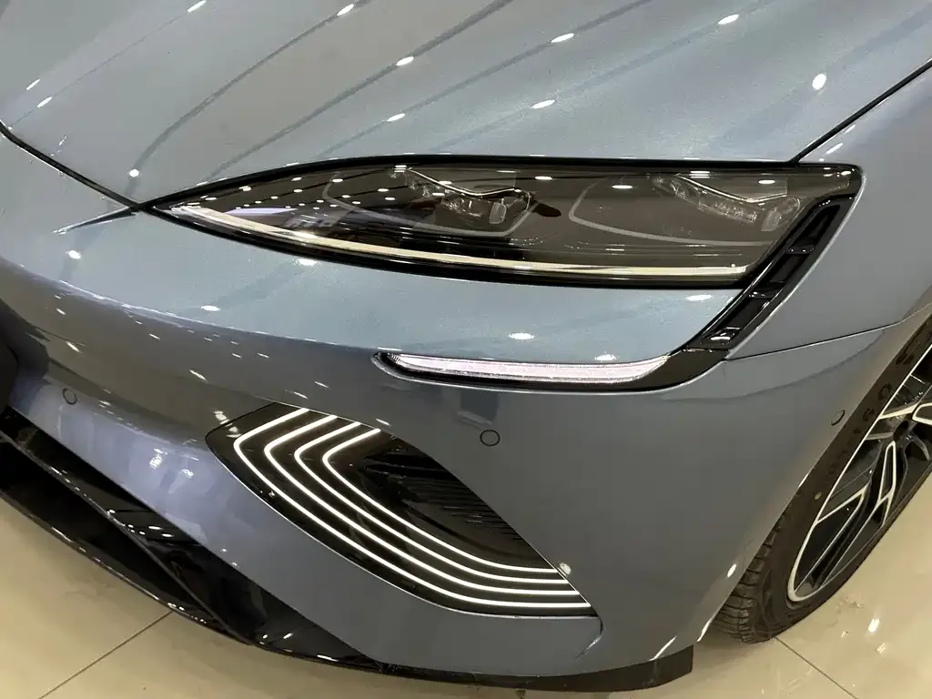 BYD Seal — фото 4