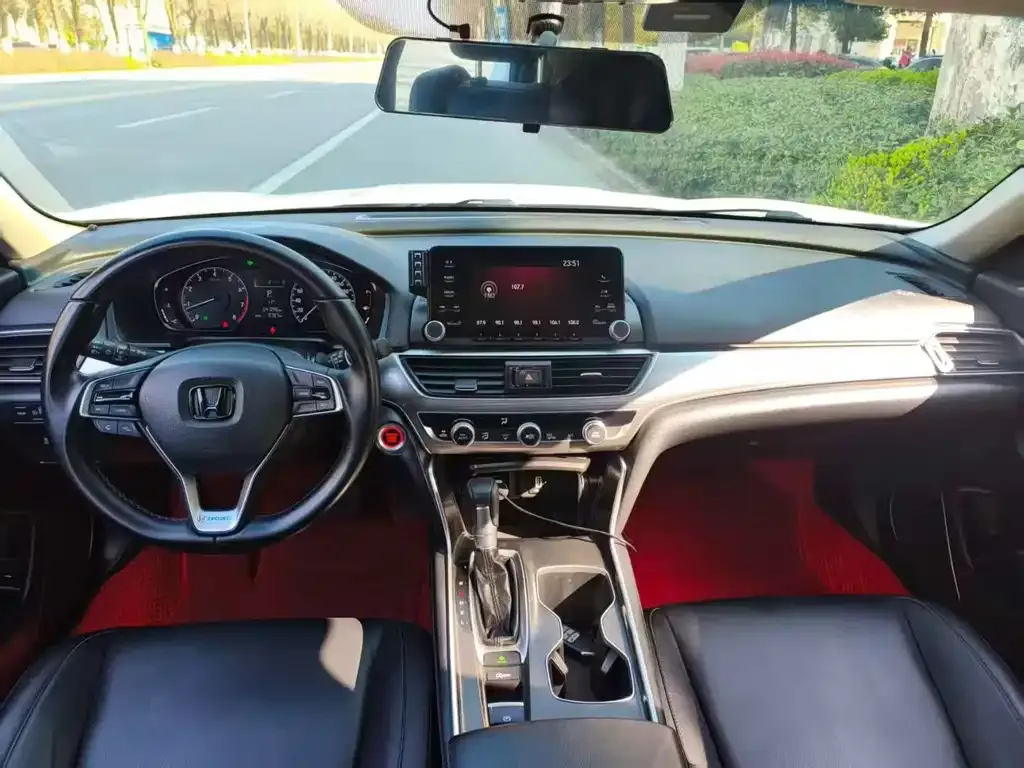 Honda Accord — фото 3