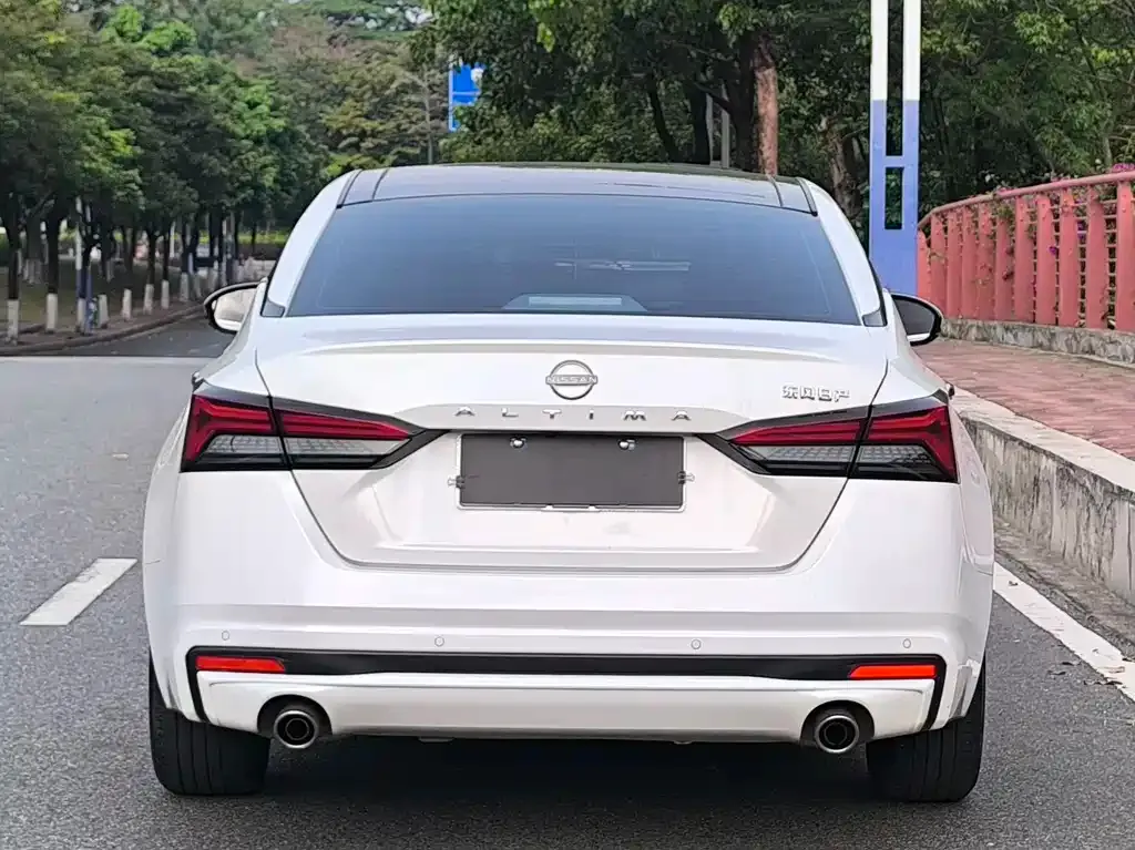 Nissan Teana — фото 7