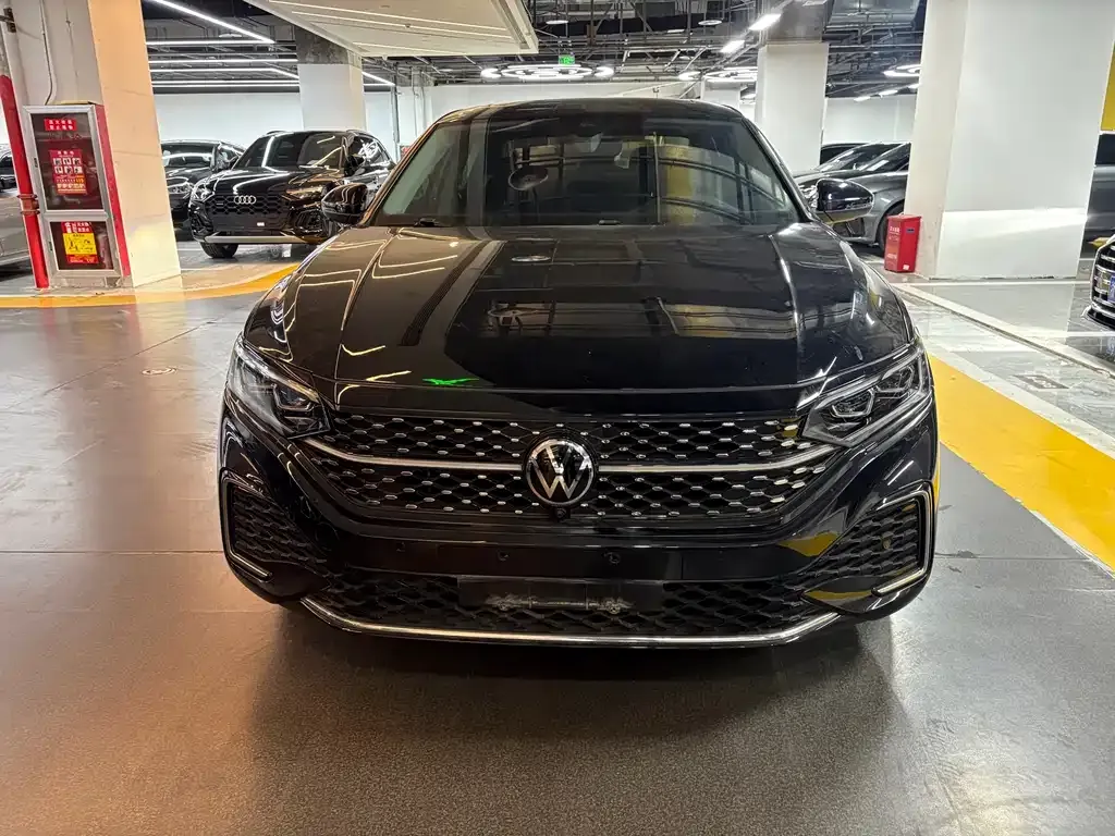 Volkswagen Passat — фото 10