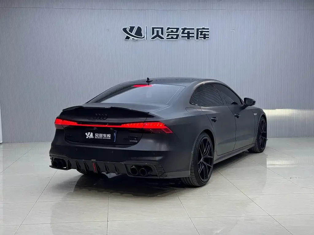 Audi A7L — фото 6