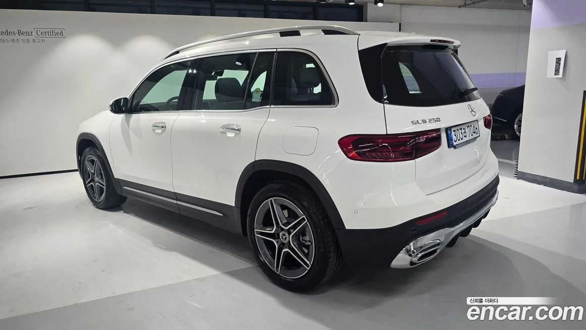 Mercedes-Benz GLB-Class — фото 3