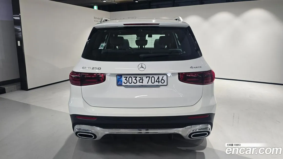 Mercedes-Benz GLB-Class — фото 10