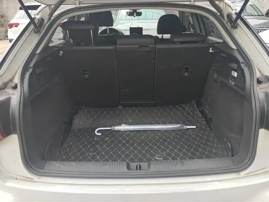 Audi Q2L 2023 из CN, фото 3