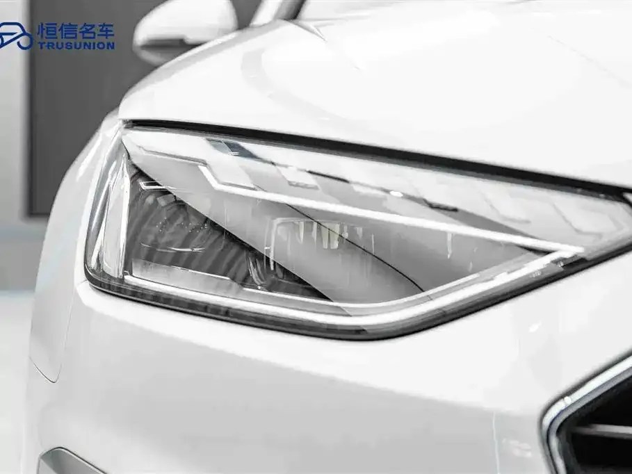 Audi A4L 2021 из CN, фото 8