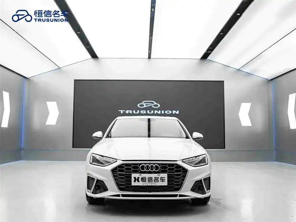 Audi A4L 2021 из CN, фото 9