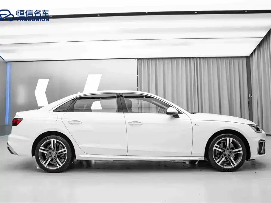 Audi A4L 2021 из CN, фото 5