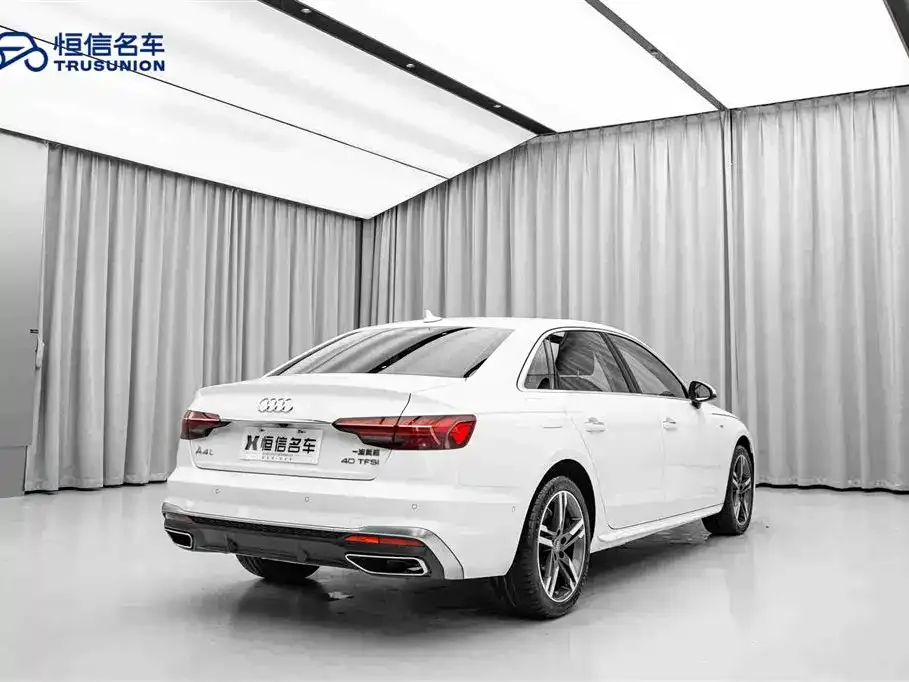 Audi A4L 2021 из CN, фото 4