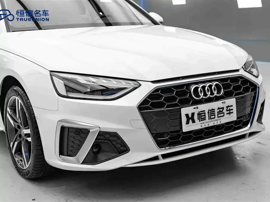 Audi A4L 2021 из CN, фото 2