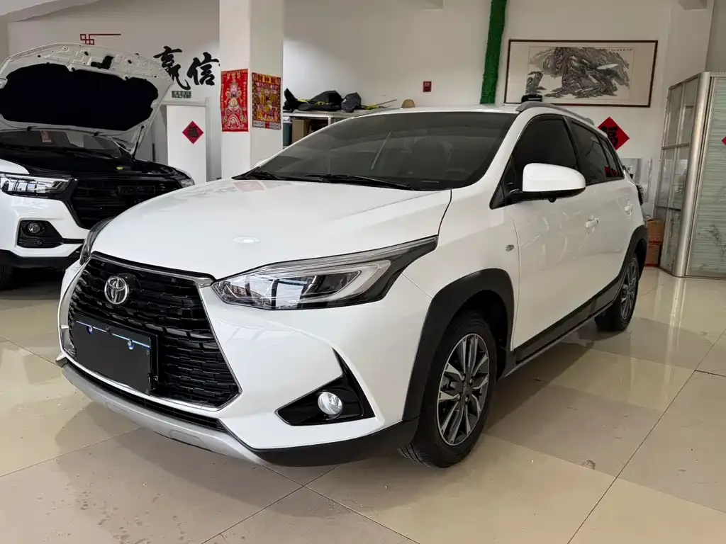Toyota Yaris L 2023 из CN, фото 1
