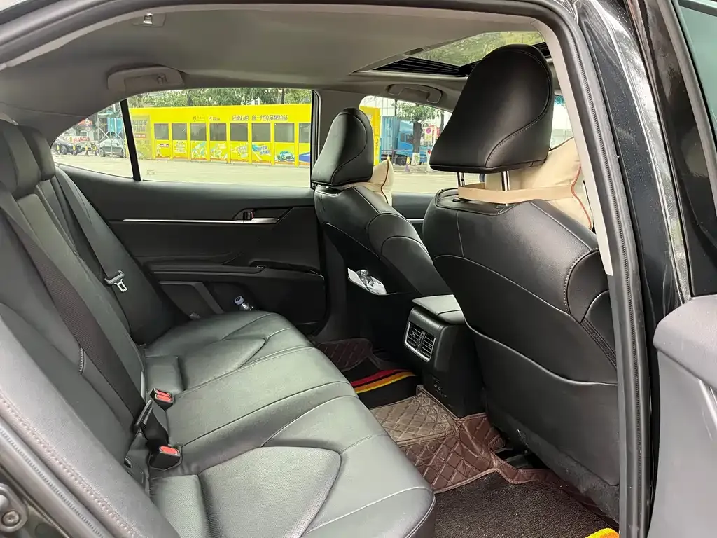 Toyota Camry 2023 из CN, фото 8