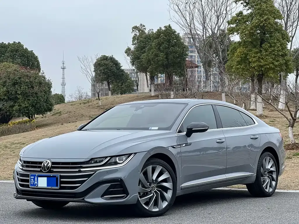 Volkswagen CC 2023 из CN, фото 1