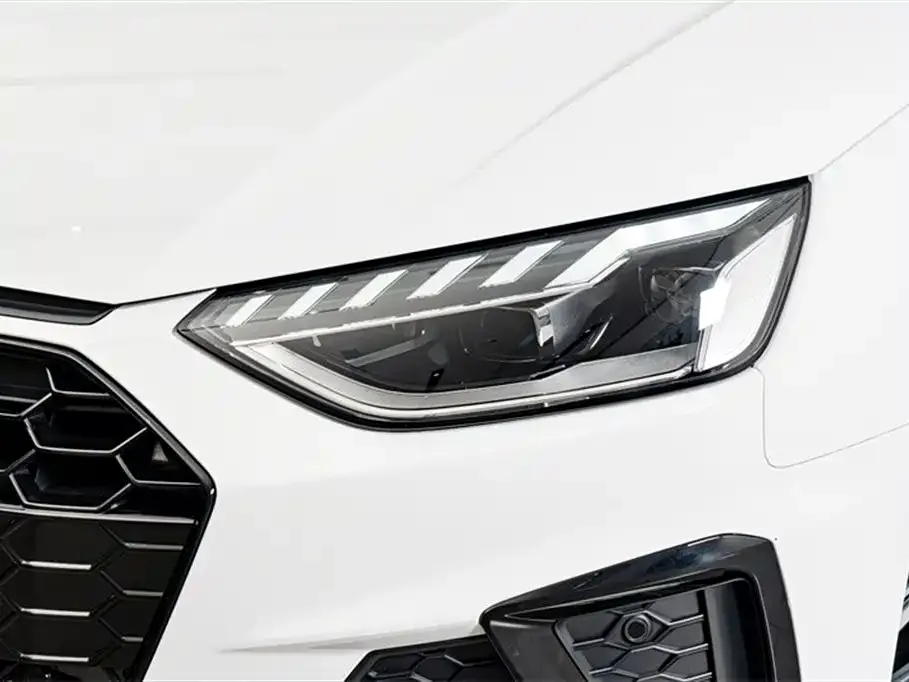 Audi A4L 2025 из CN, фото 4