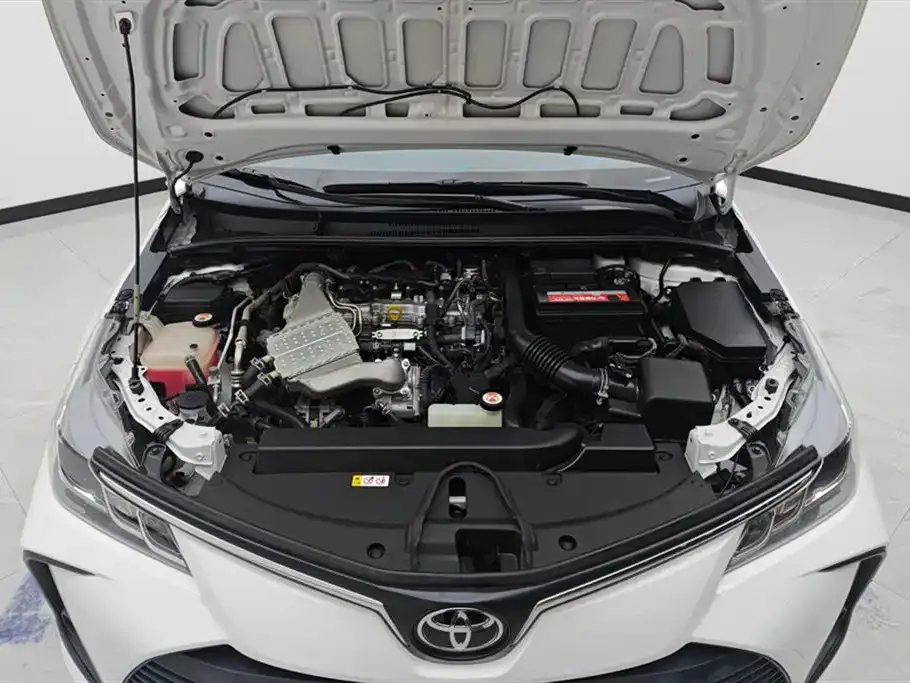 Toyota Corolla — фото 10
