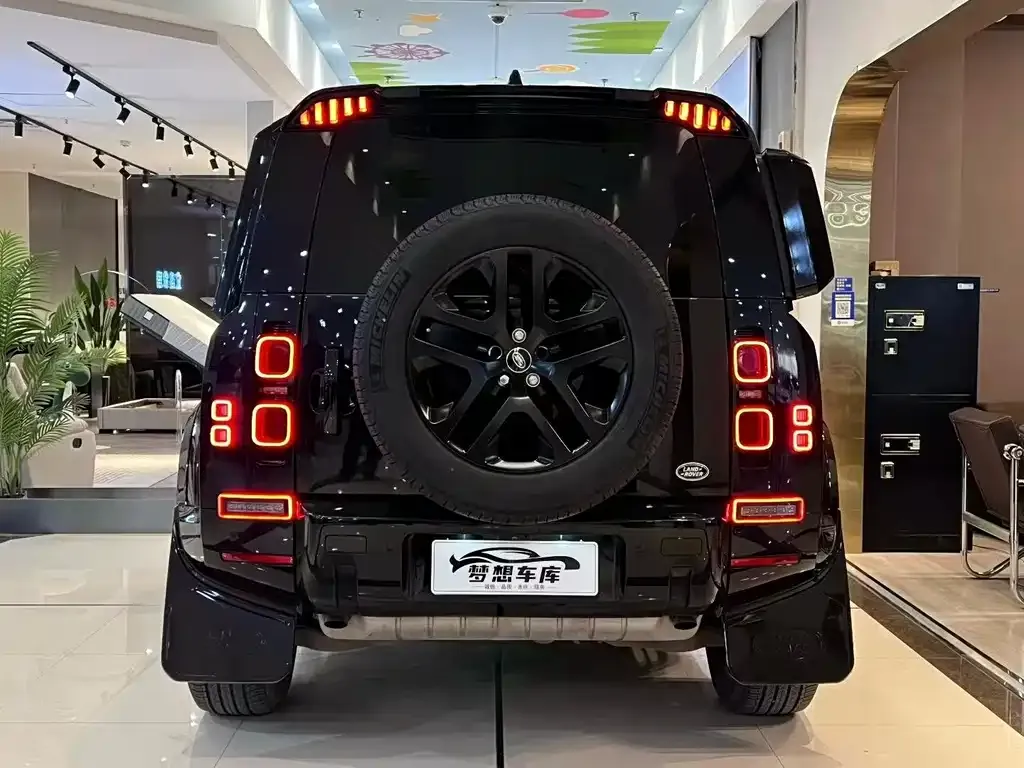 Land Rover Defender — фото 2