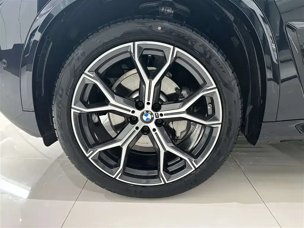 BMW X5 — фото 2