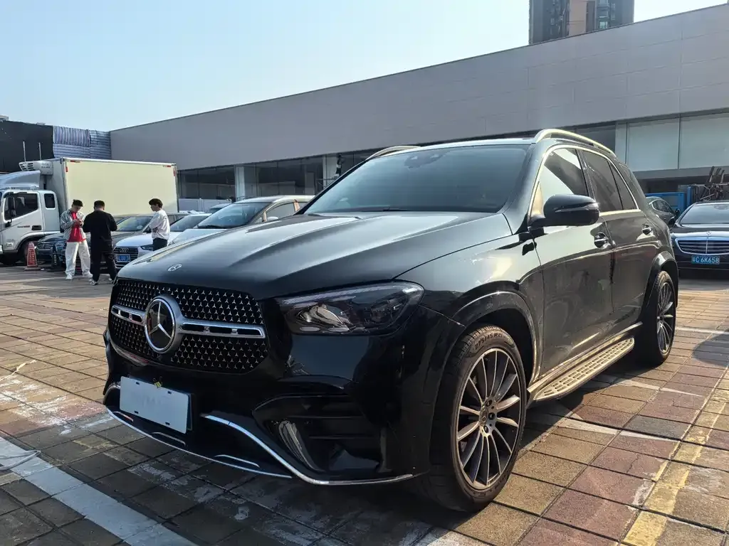Mercedes-Benz GLE — фото 1