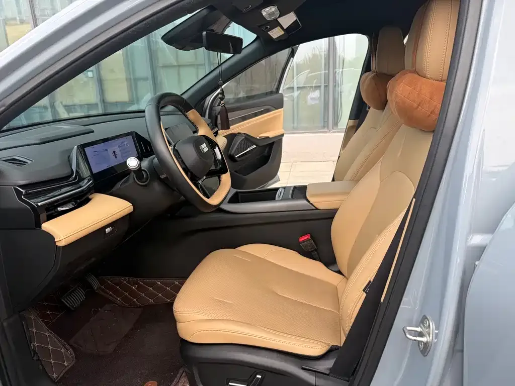 Geely Galaxy L6 — фото 3