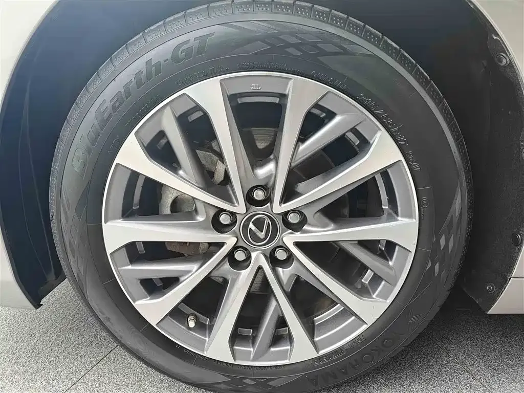 Lexus ES 2023 из CN, фото 8