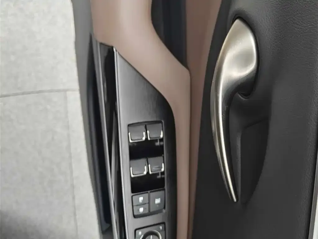 Lexus ES 2023 из CN, фото 2