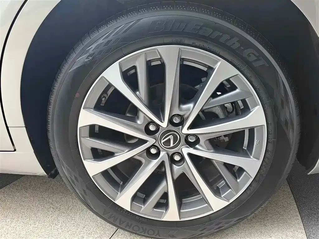 Lexus ES 2023 из CN, фото 10