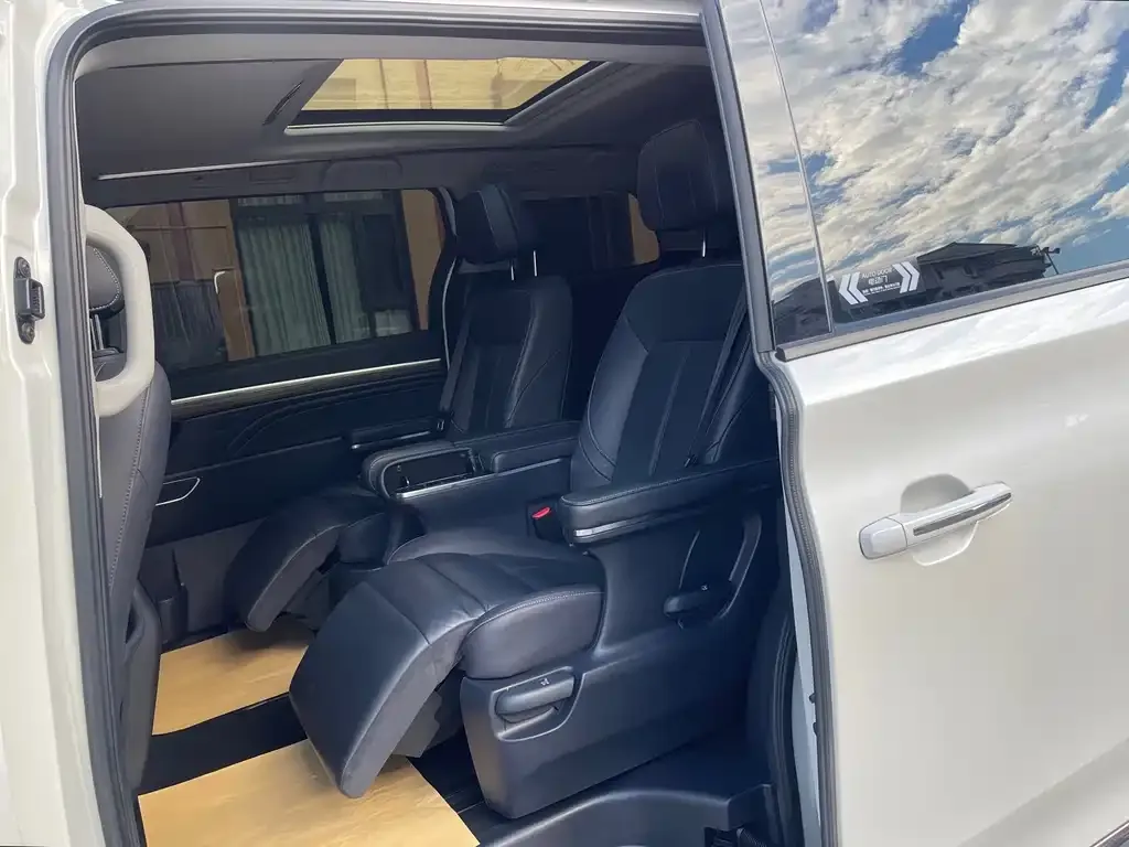 GAC Motor Trumpchi M8 — фото 10