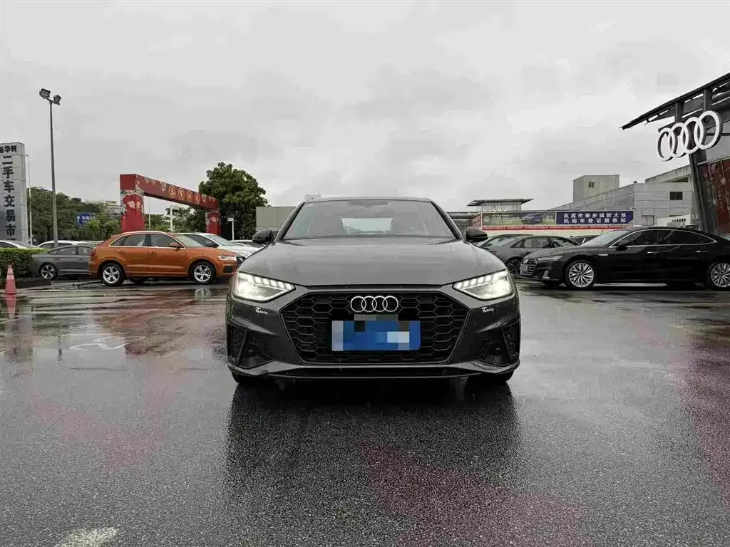 Audi A4L 2024 из CN, фото 2