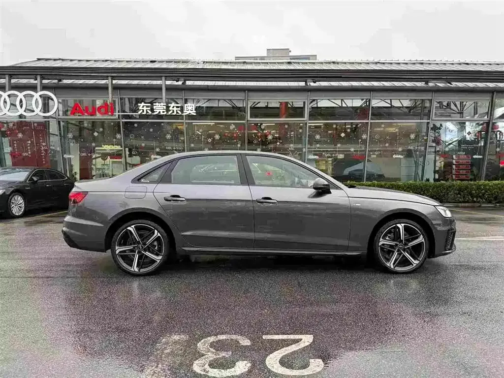 Audi A4L 2024 из CN, фото 4