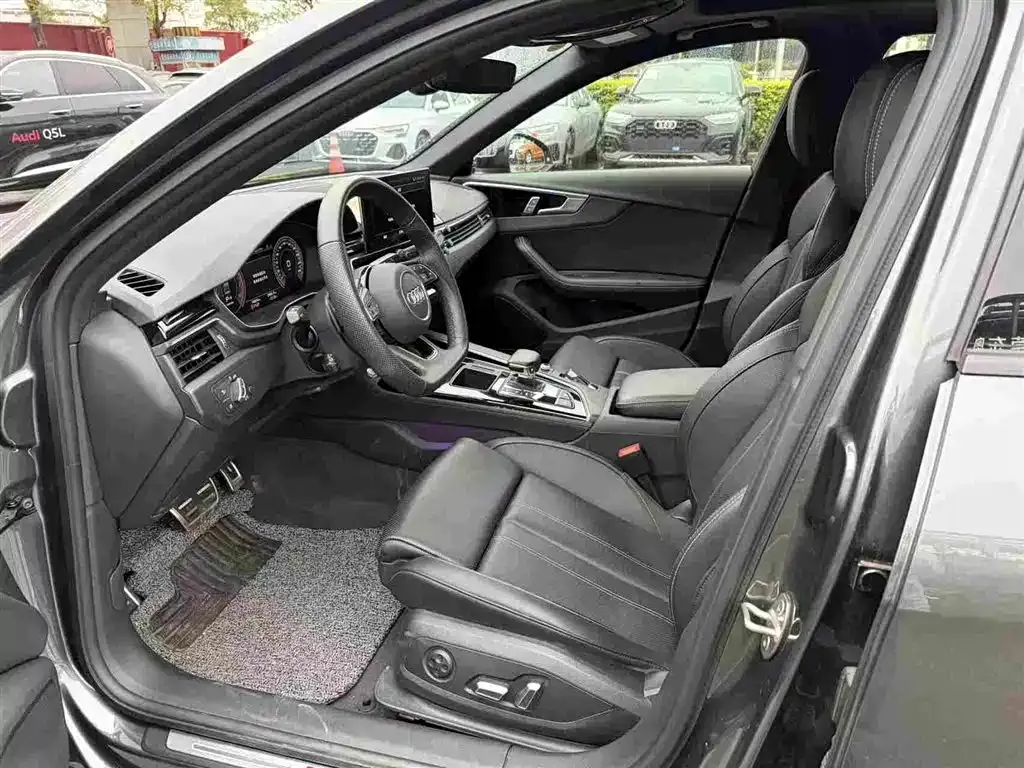 Audi A4L 2024 из CN, фото 6