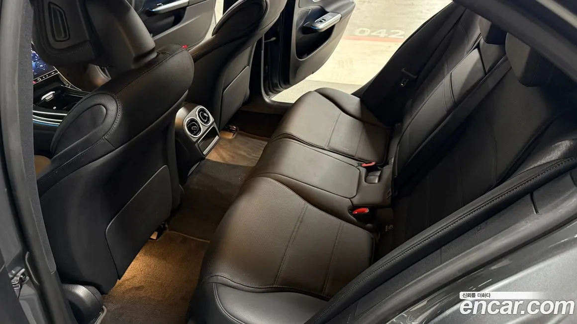 Mercedes-Benz C-Class 2023 из KR, фото 3