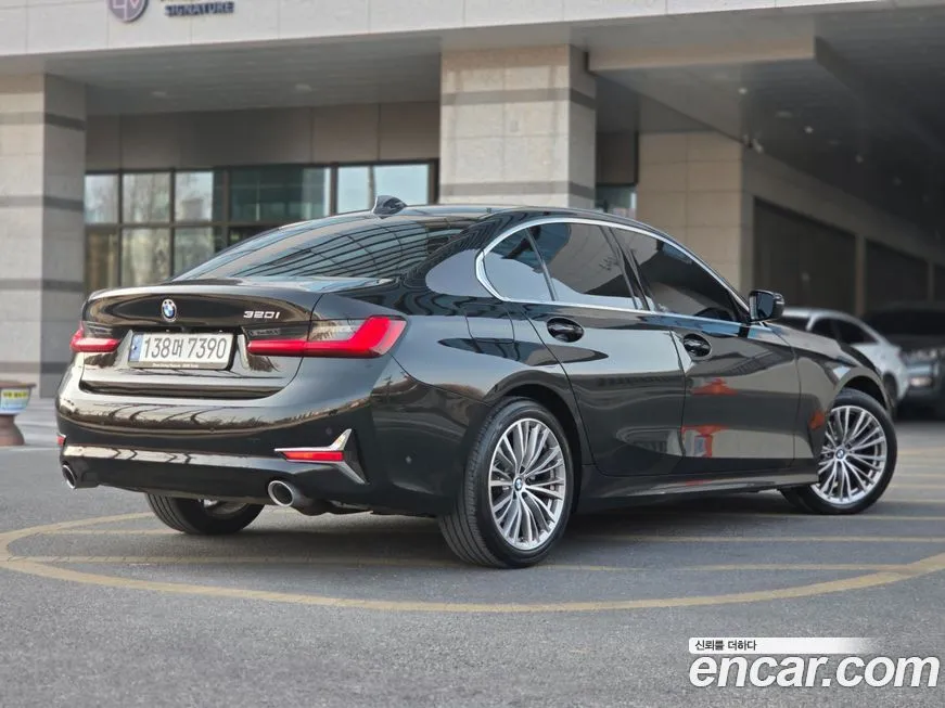 BMW 3-Series 2022 из KR, фото 8
