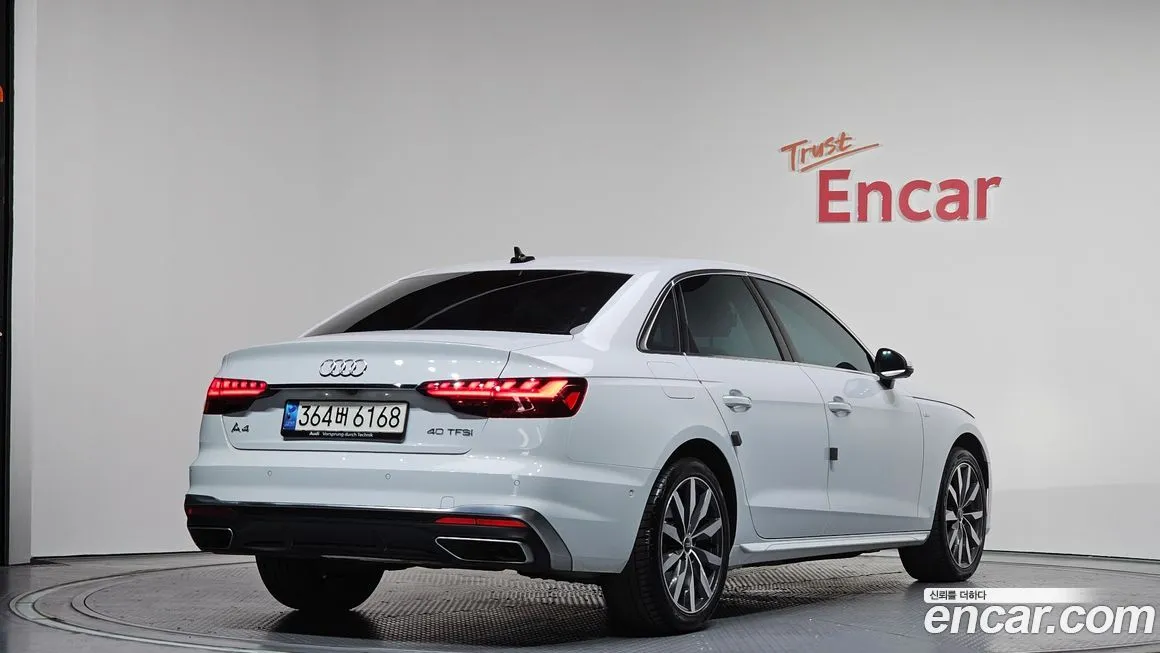 Audi A4 — фото 8