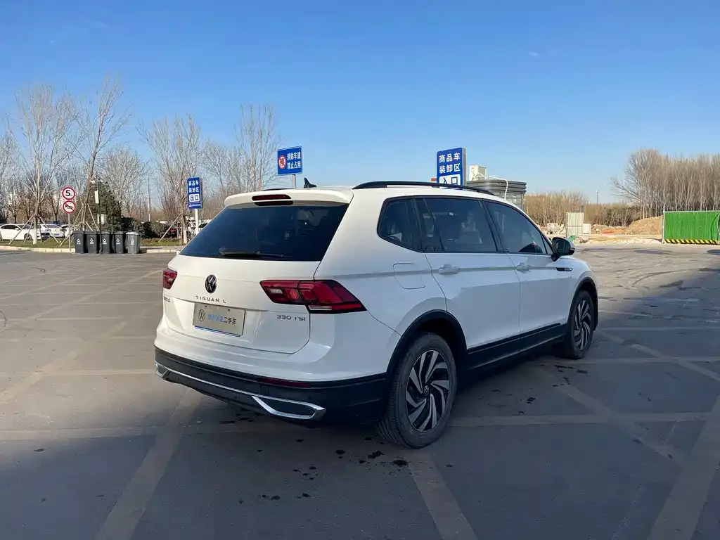 Volkswagen Tiguan L — фото 5