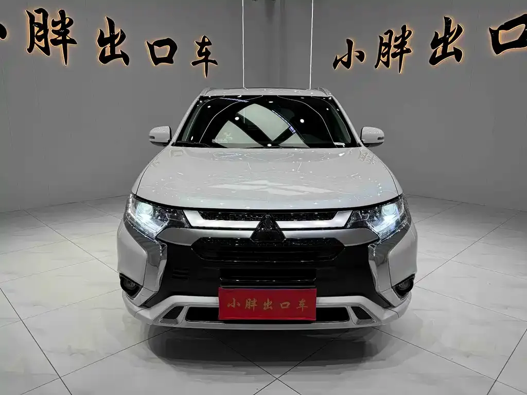 Mitsubishi Outlander — фото 6