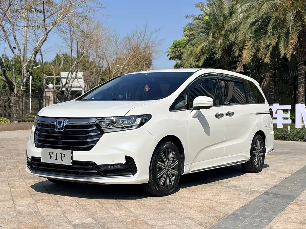 Honda Odyssey — фото 1