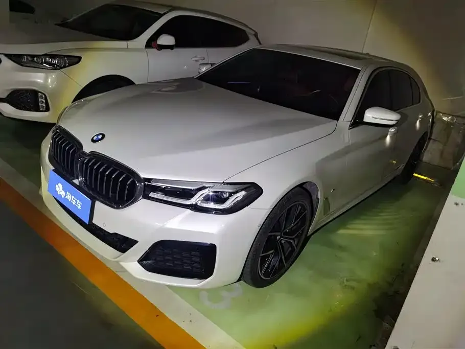 BMW 5 Series — фото 1