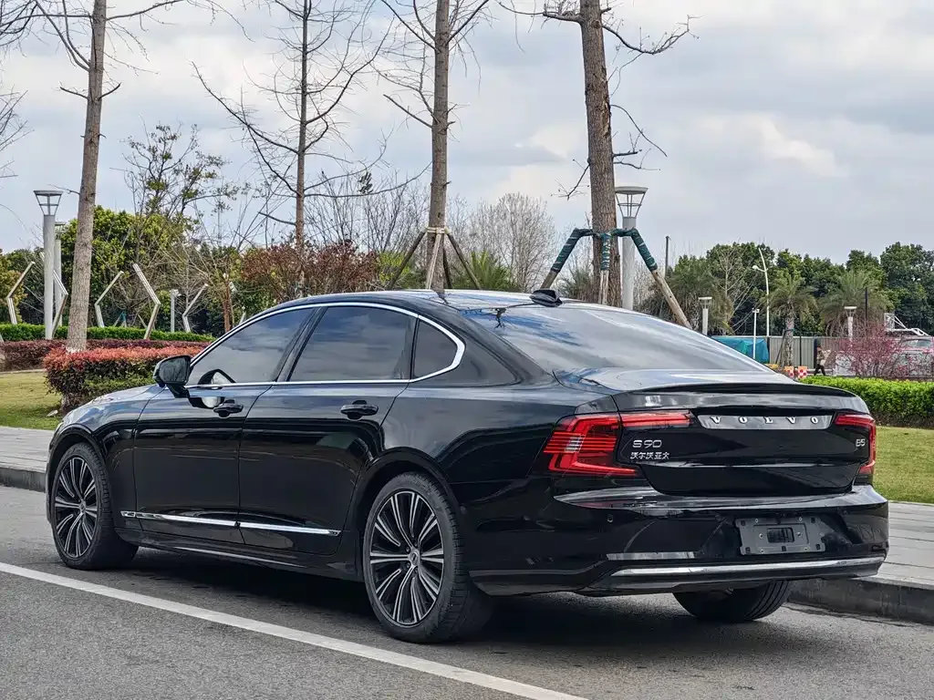 Volvo S90 — фото 7