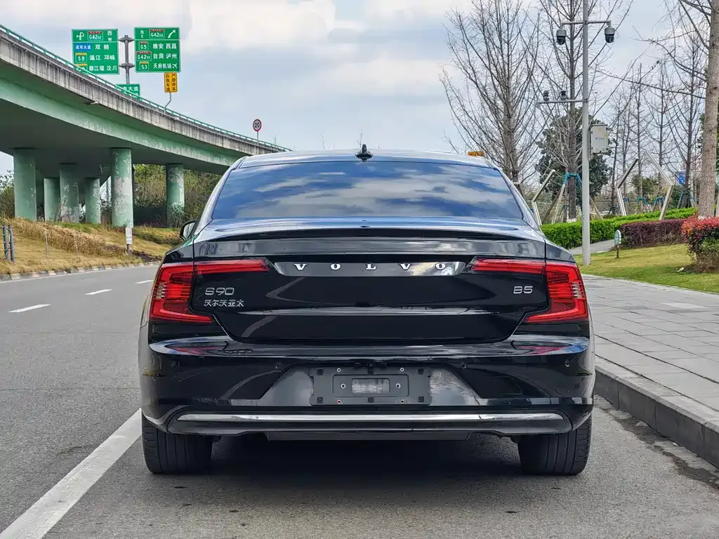 Volvo S90 — фото 9