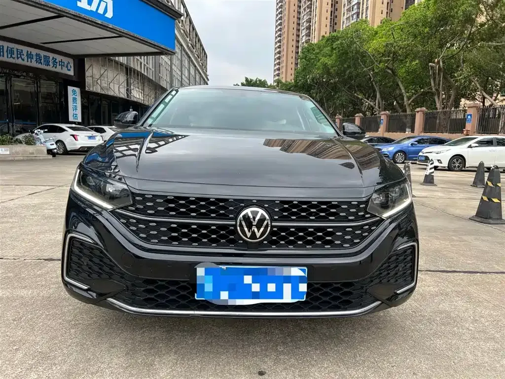 Volkswagen Passat — фото 9