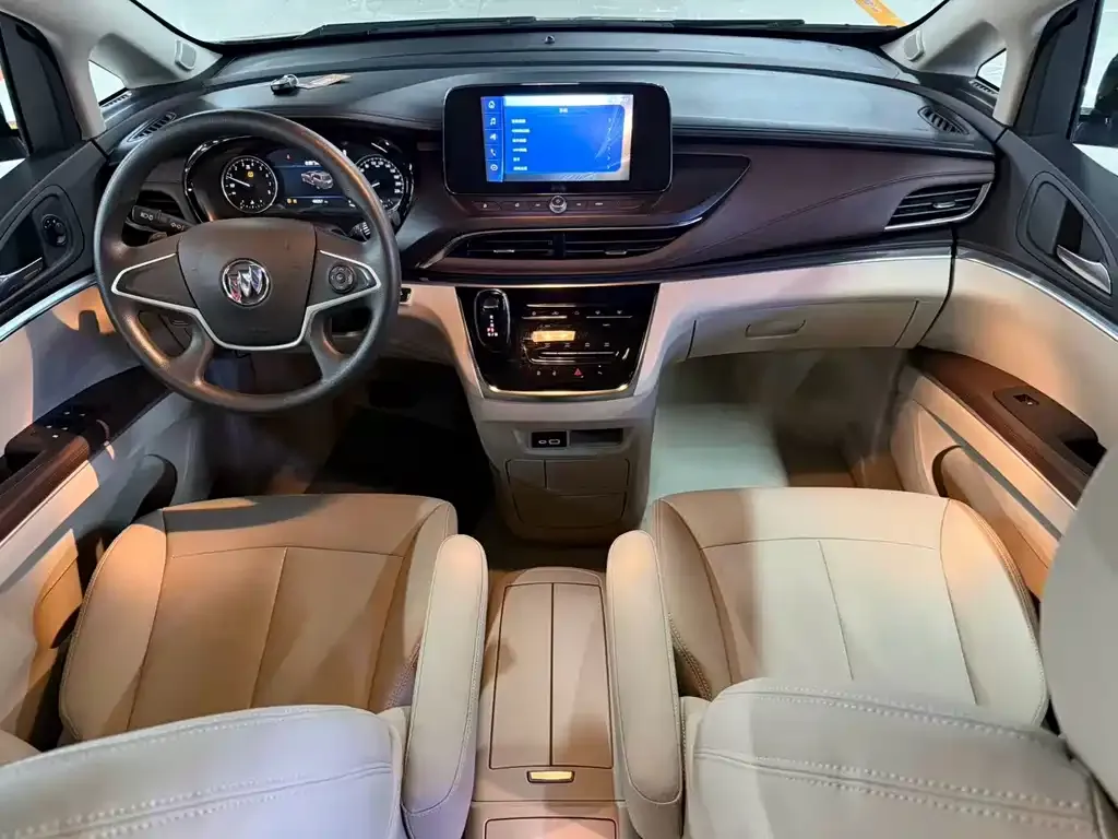 Buick GL8 2023 из CN, фото 2