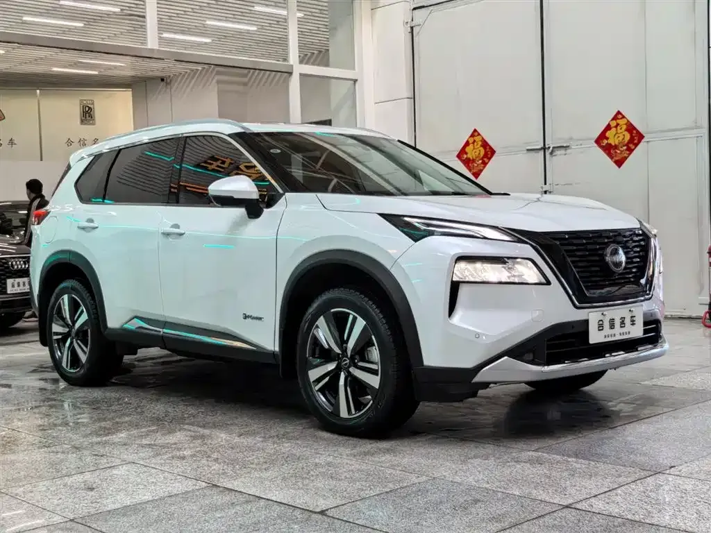 Nissan X-Trail — фото 4