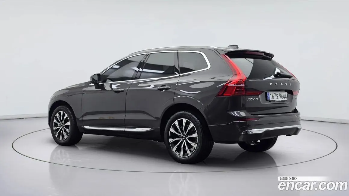 Volvo XC60 — фото 3