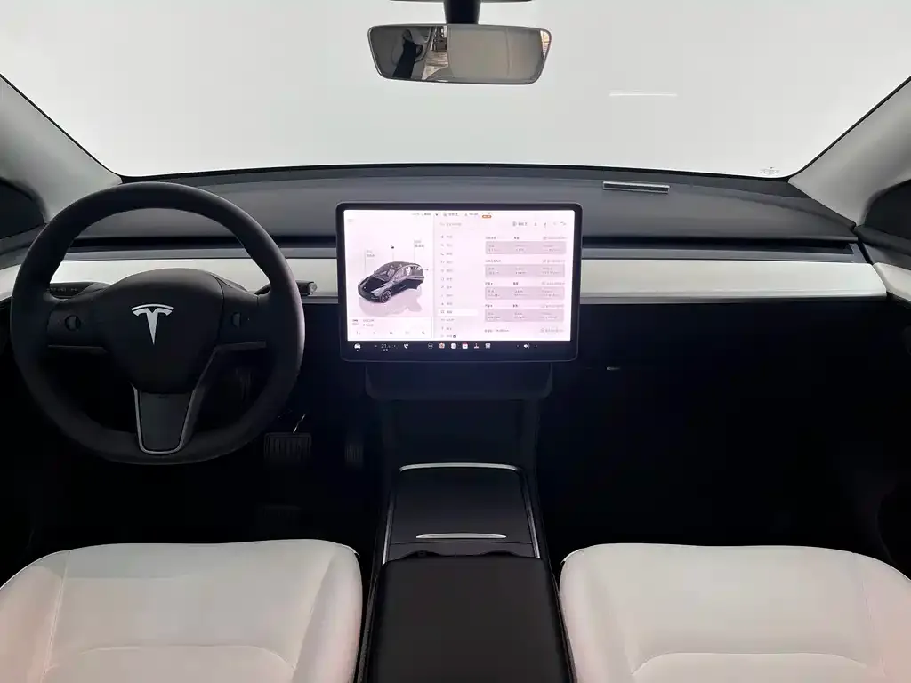 Tesla Model Y — фото 2