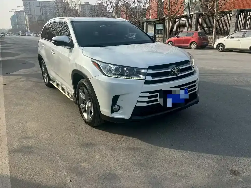 Toyota Highlander — фото 5