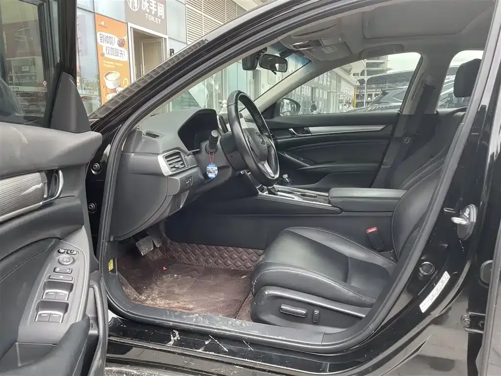 Honda Accord — фото 3