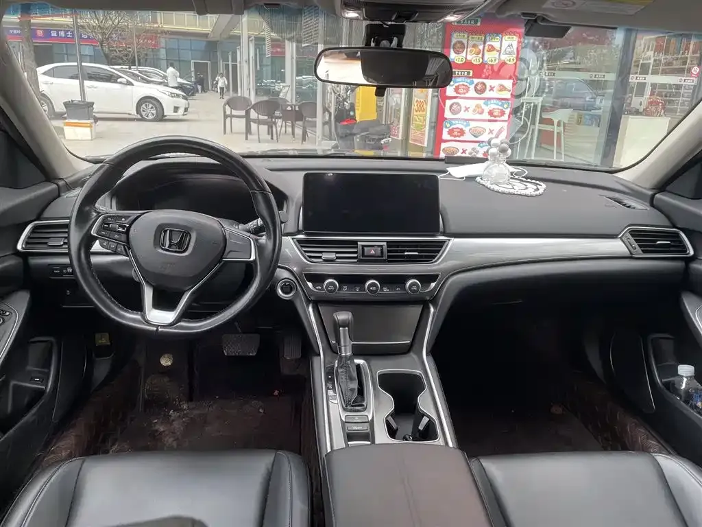 Honda Accord — фото 6