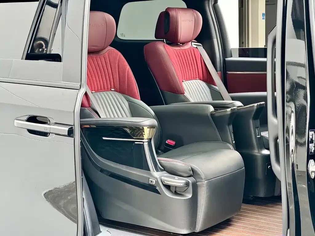GAC Motor Trumpchi M8 — фото 3