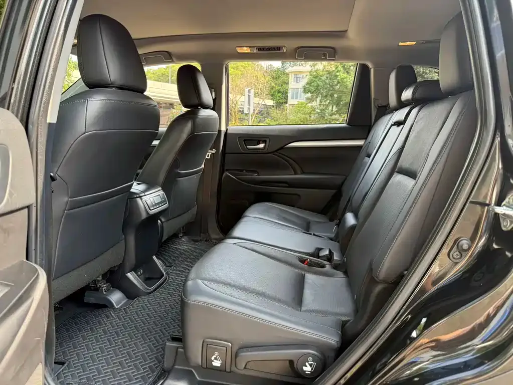 Toyota Highlander 2021 из CN, фото 9