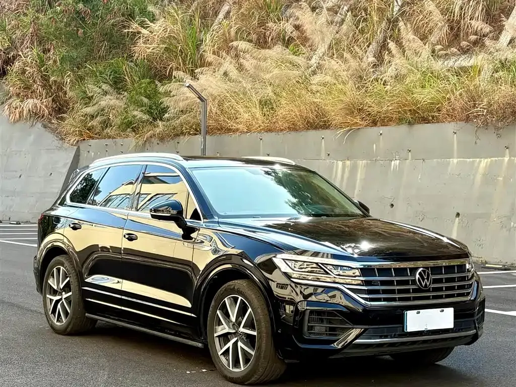 Volkswagen Touareg — фото 5