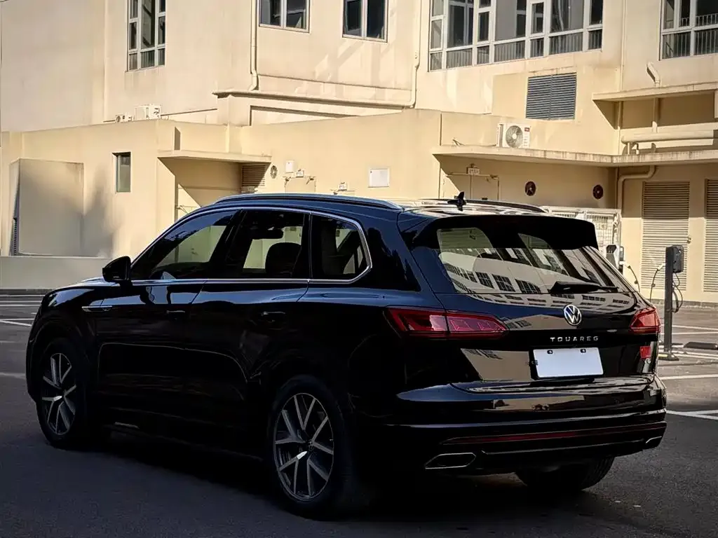 Volkswagen Touareg — фото 2